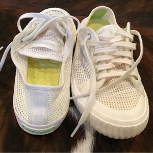 Tretorn Women’s Mesh Sneakers